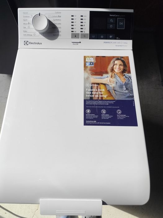 Masina de spalat Electrolux cu incarcare verticala de 6 kg