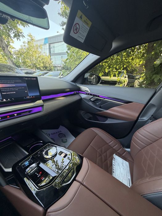 Bmw i5 35L Full option