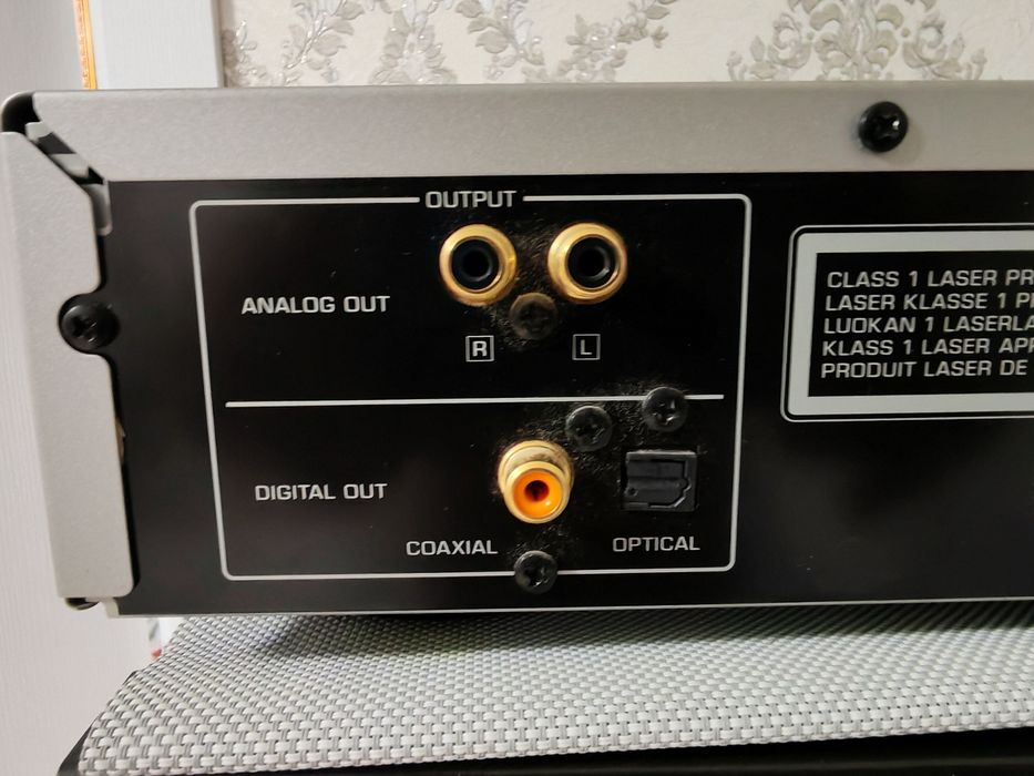 Проигрыватель YAMAHA CD - S300