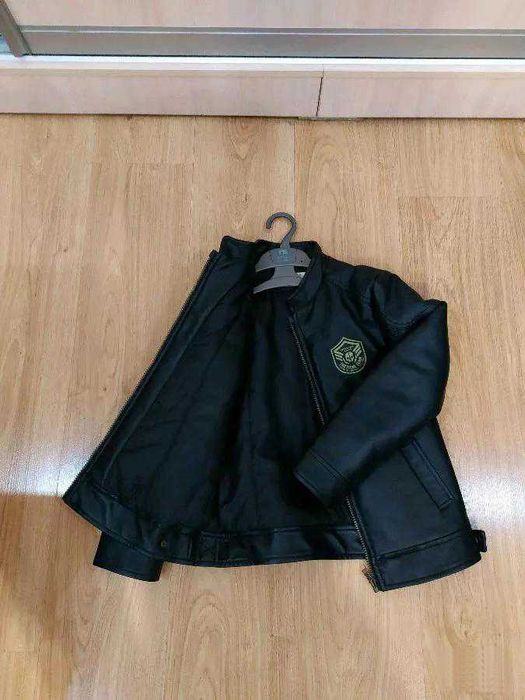 Куртка на мальчика 9-10 лет