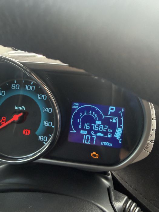 Продаётся свой спарк в отличном состоянии