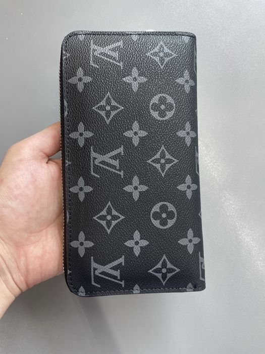 Продается кошелек LOUIS VUITTON