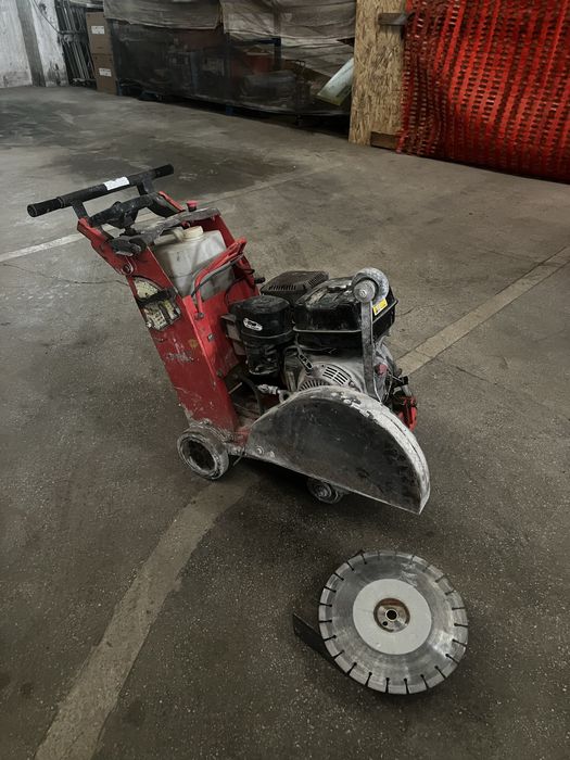 Masina de taiat BETON  HUSQVARNA FS 400 LV