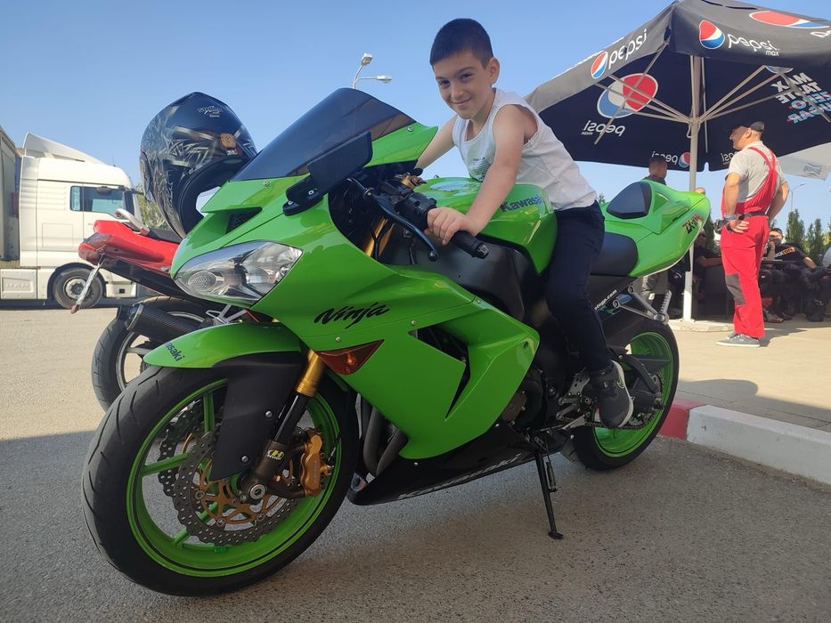 Kawasaki zx10r !!!