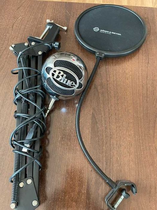Microfon blue snowball cu stativ si pop filter