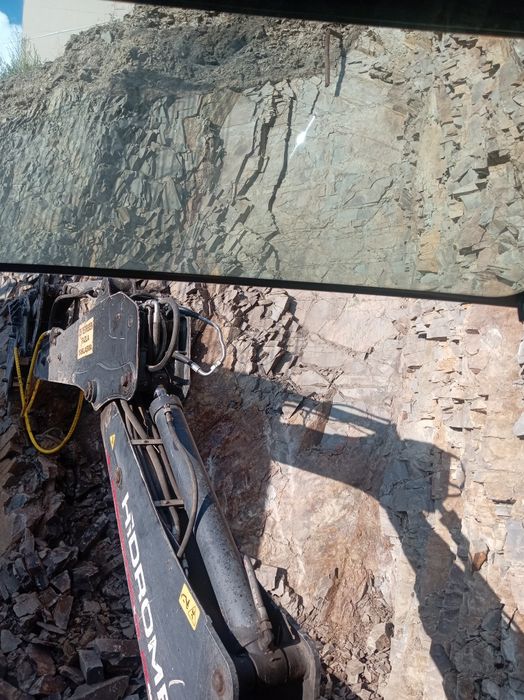 Экскаватор, гидромолот, бур