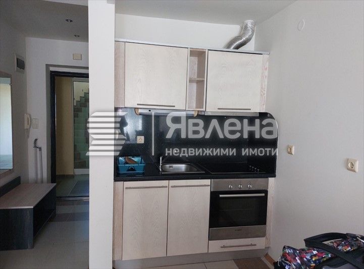 С.Синеморец, просторен 3-стаен, напълно обзаведен с гледка море