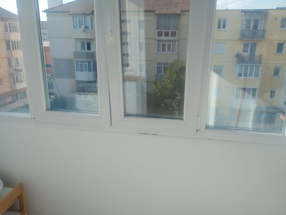 Aprt două camere