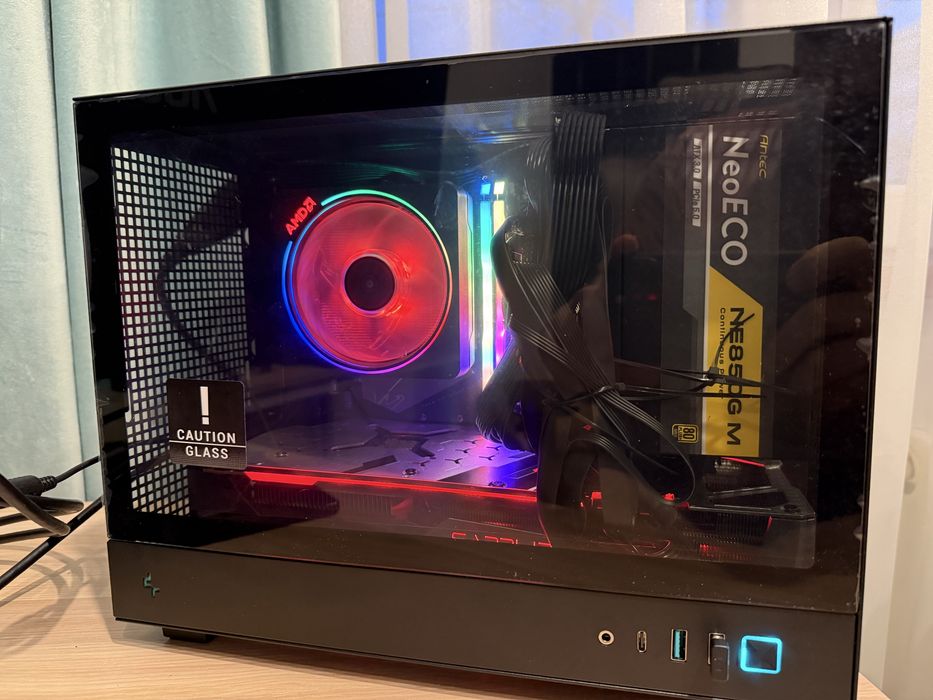 PC Gaming ITX compact și puternic - Ryzen 7, RX 5700 XT, 16GB, 1TB ssd