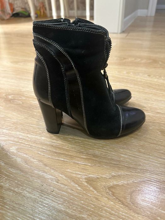 Продам боты и туфли