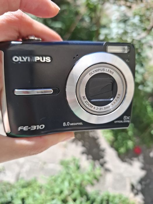 Компактен дигитален фотоапарат OLIMPUS FE-310