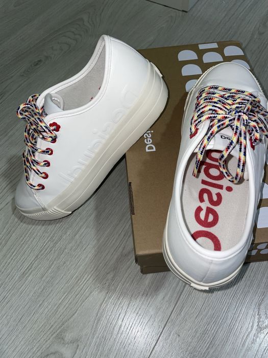 Sneakers/Adidasi/papuci  Desigual de femei