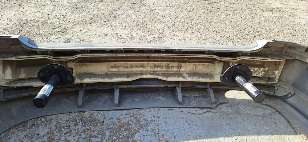 Е46 задна фейс броня за комби, перфектно здрава