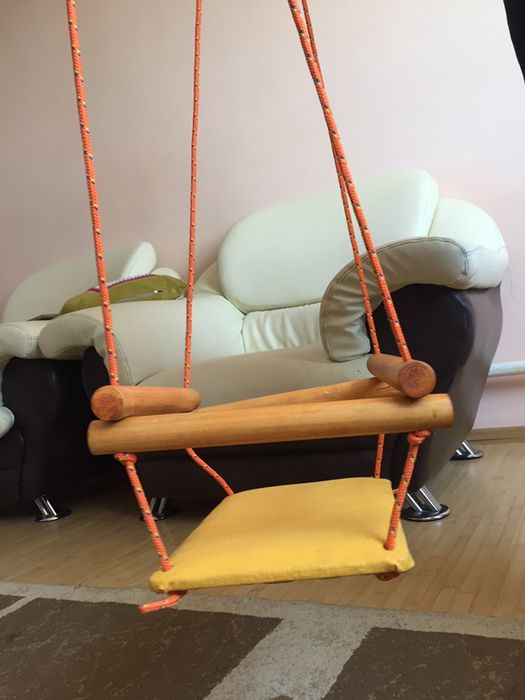 Качеля домашняя