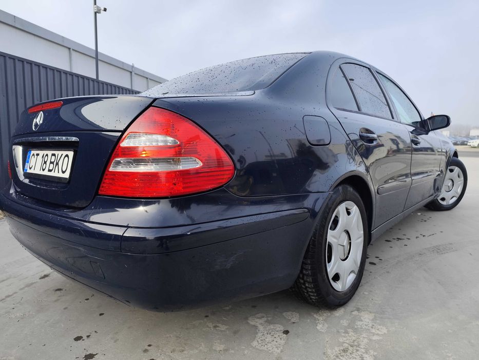 MERCEDES-BENZ E-Class 2004 — imagine 3