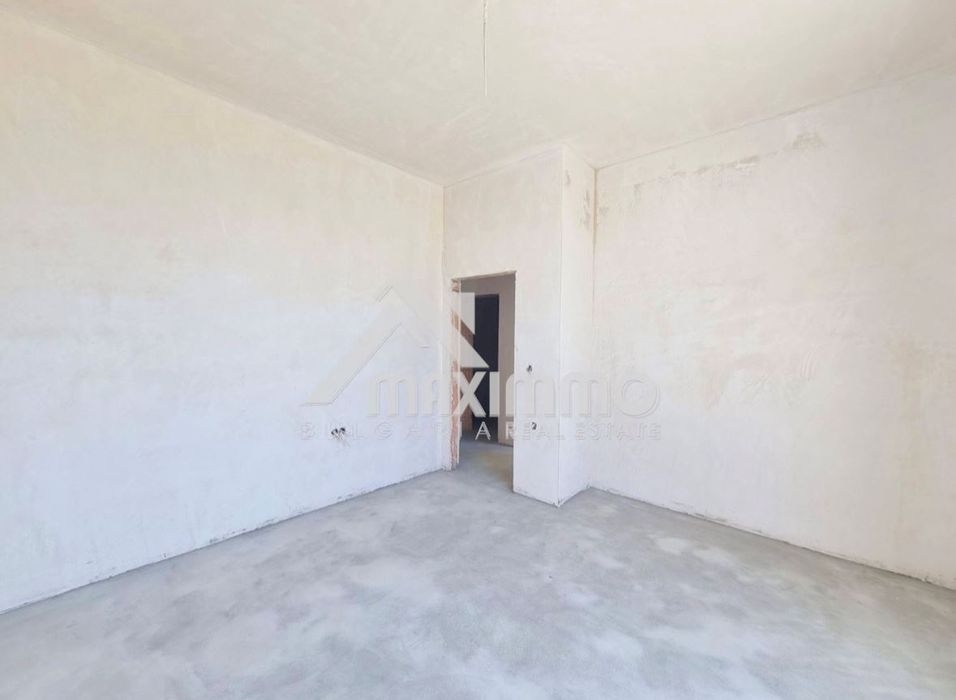 Продава се Тристаен апартамент в Варна, Левски - 97 кв.м за 1436 €/кв.м - Снимка #1