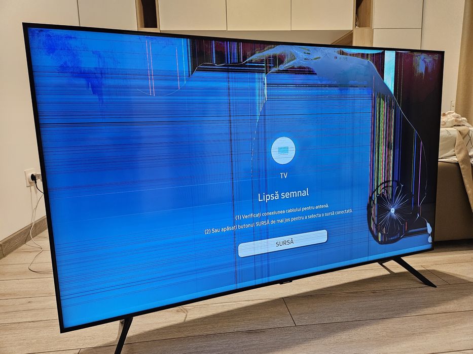 TV Samsung 140 cm display defect