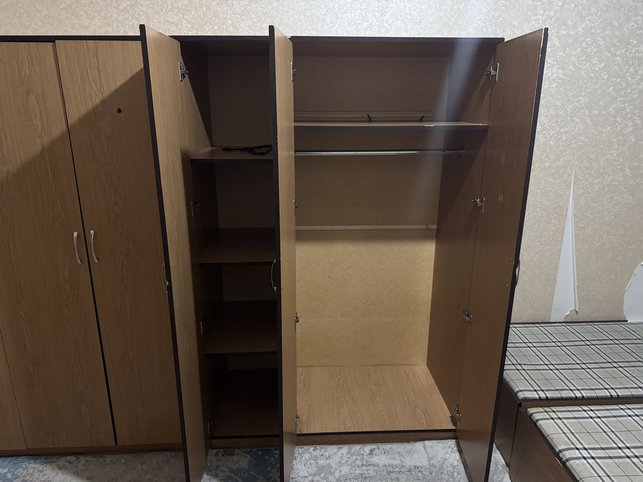 Продам кровать с шкафом