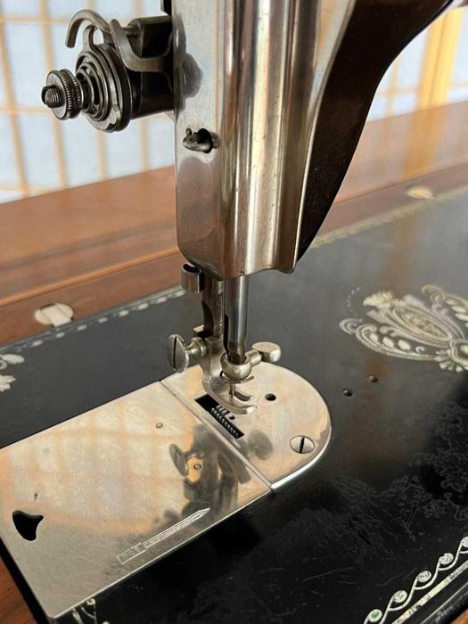 Mașină de cusut GRITZNER vintage - restaurată, funcțională 100%