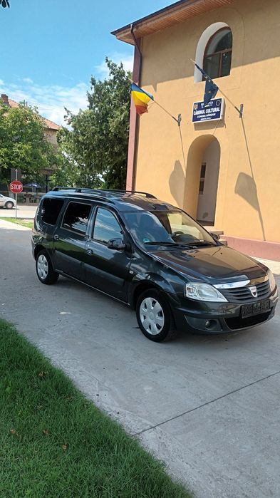 Se vinde Logan Mcv. 1.6 8 valve