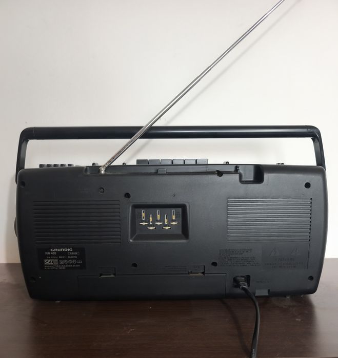 Радио касетофон Grundig