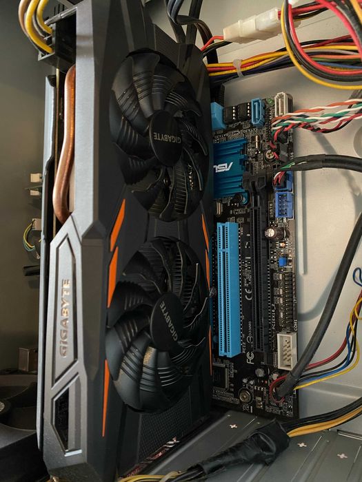 Настолен компютър