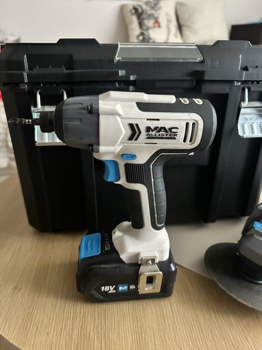 De vanzare trusa skill cu impact si grinder mac