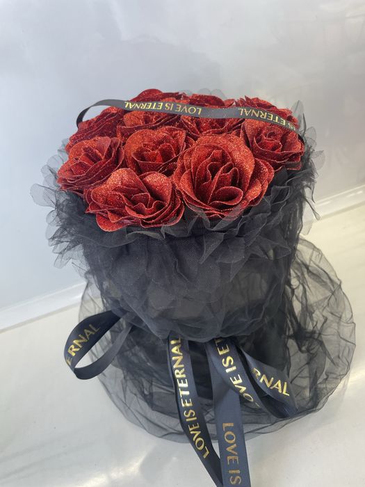 Три вида вечни букети