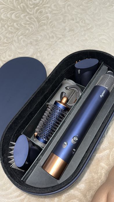 Продам Dyson в хорошем состоянии