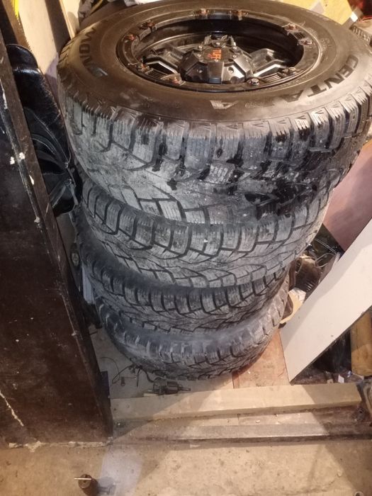 Шины с дисками 235/70/16