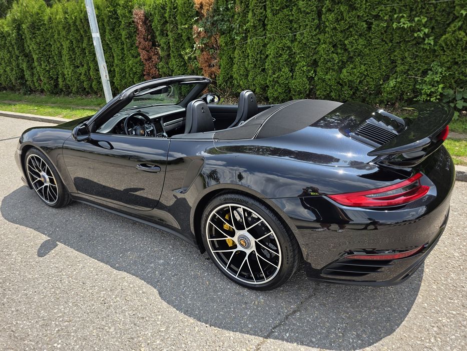 Porsche 911 Turbo S Cabriolet Full