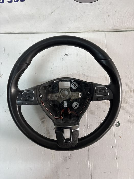 Volan din piele cu comenzi gama Volkswagen