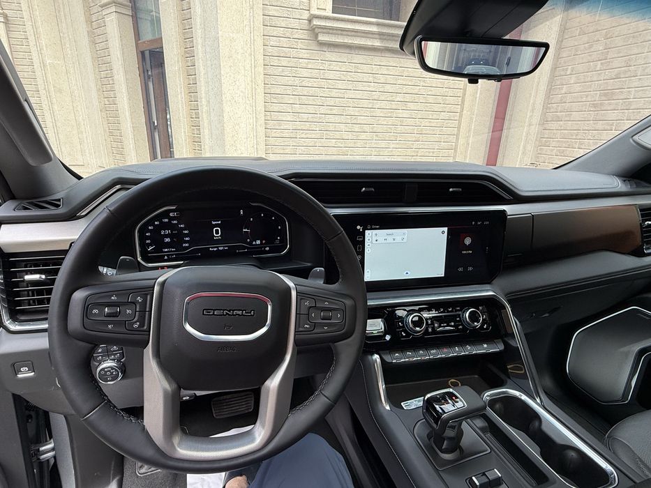 GMC Sierra Denali 6.2 L