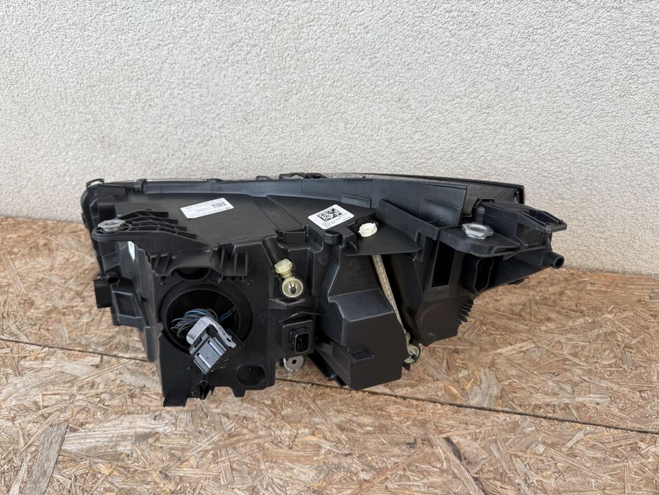 Far dreapta BMw Seria5 G60 G61 Full LED LASER Original Europa