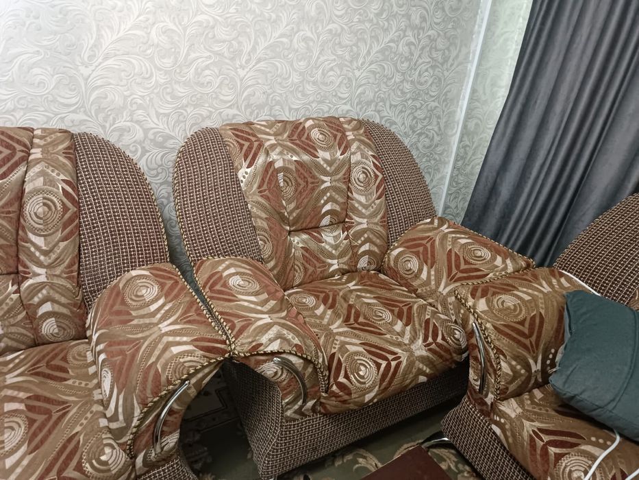 Продам диван +2 кресла