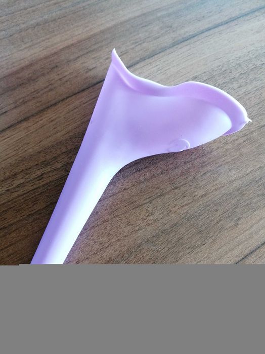 Dispozitiv palnie ptr urinat din picioare potrivit femei minione