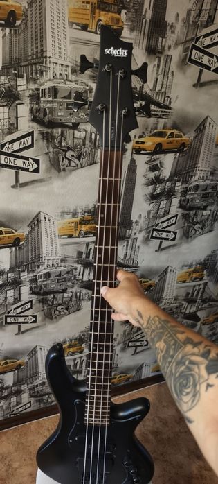 Бас гитара Schecter STILETTO STEALTH 4