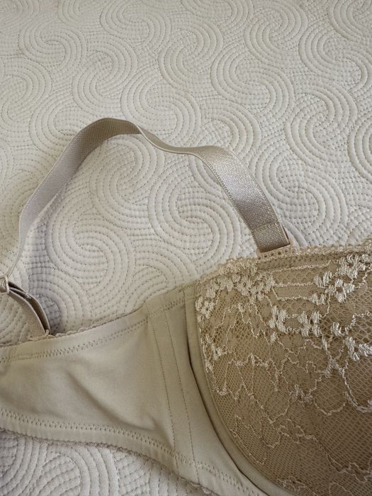 Продам новые бюзгалтера