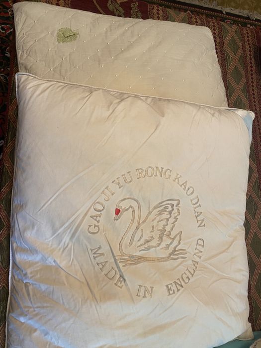 Подушки разные б/у