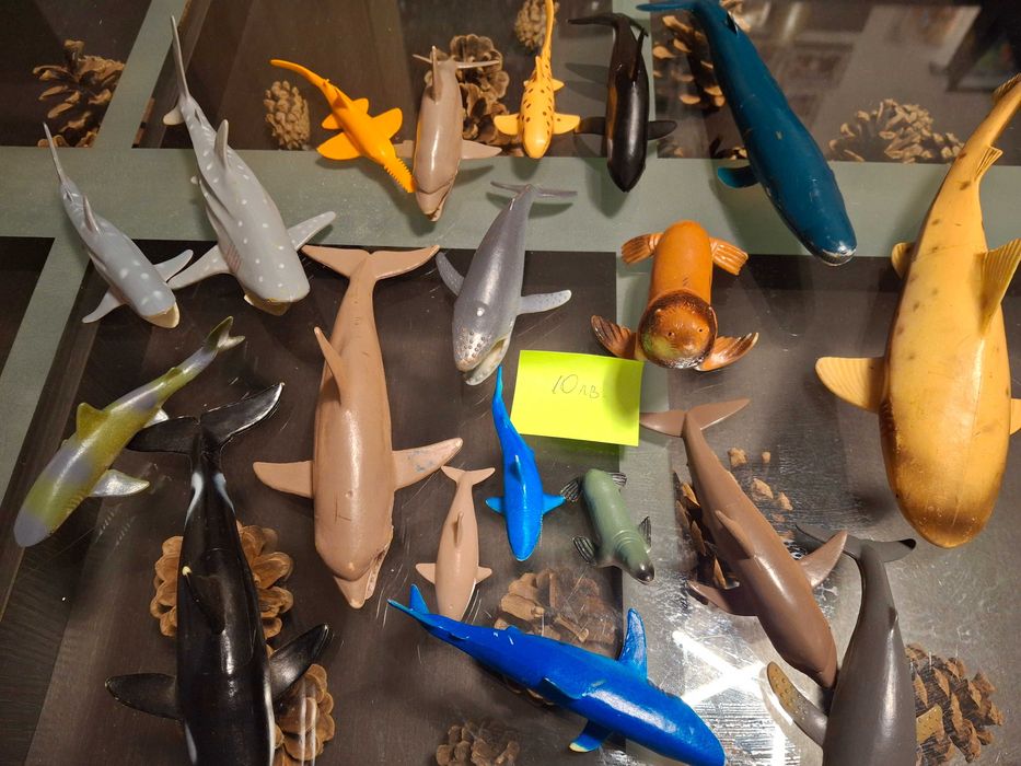 Детски играчки динозаври, животни и риби