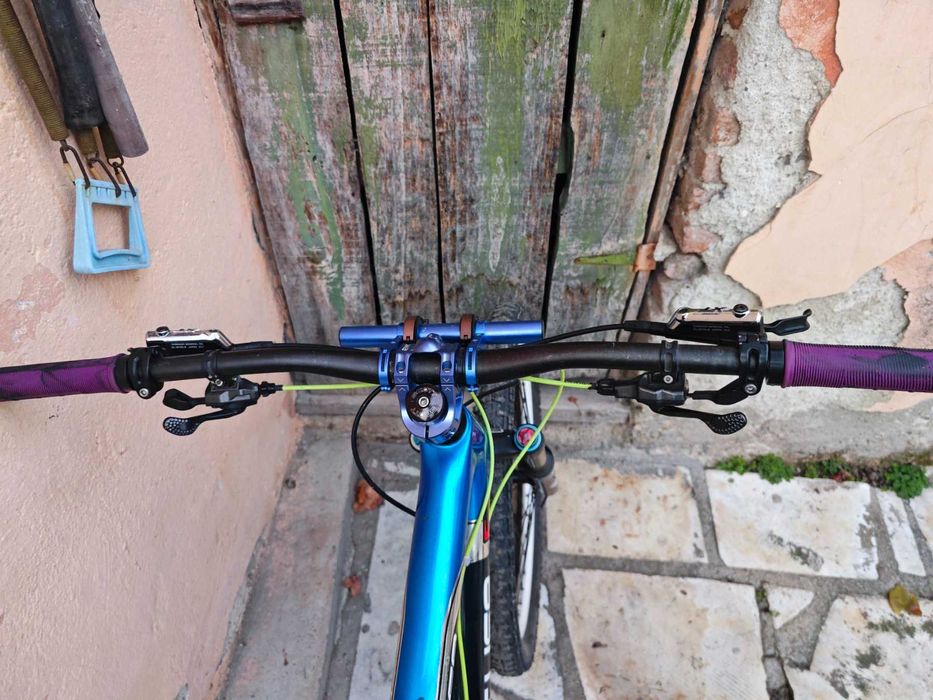 Продавам карбонов велосипед Scott Team Issues 26 цола Мекица