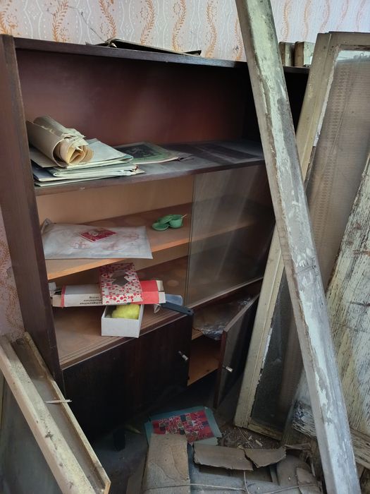 Мебели от дърво или пдч