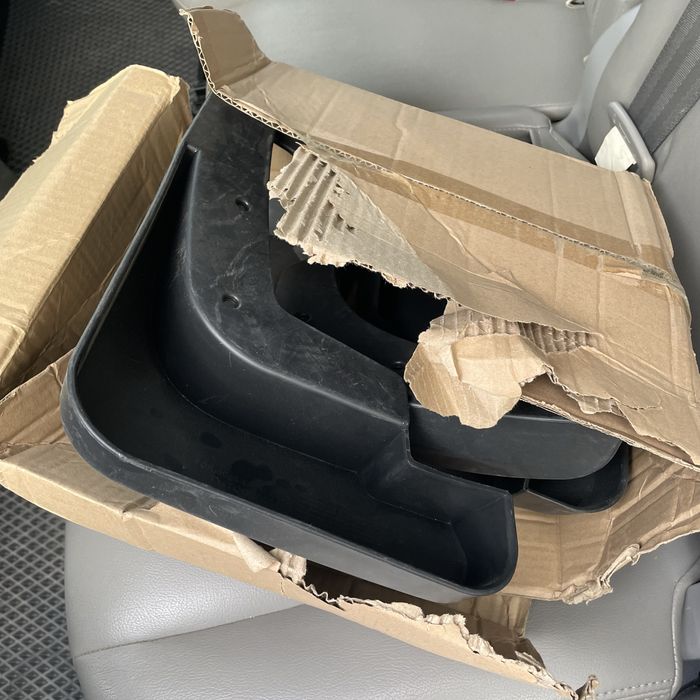 Продам брызговики хайландер новый