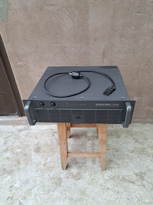 Vînd Amplificator dynacord