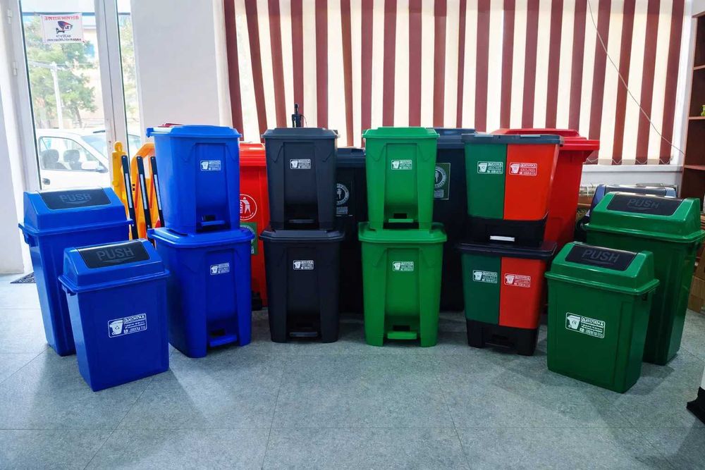 Пластиковые мусорные контейнеры для офиса 30л / 45л / 60л