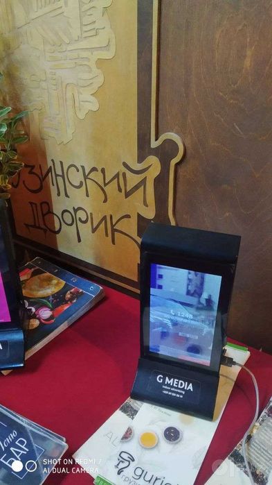 Рекламный пауэр банк с дисплеем, количество 175, б.у. 100 у.е.