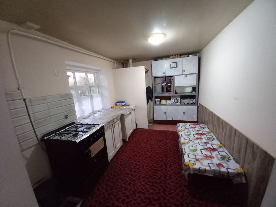 Uy joy sotiladi 2 qavatli srochna