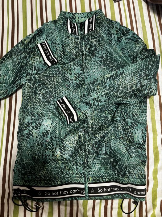 Alessa комплект от спортно горнище и топ