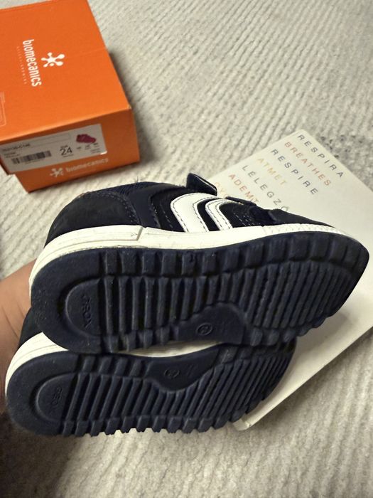 Кроссовки детские