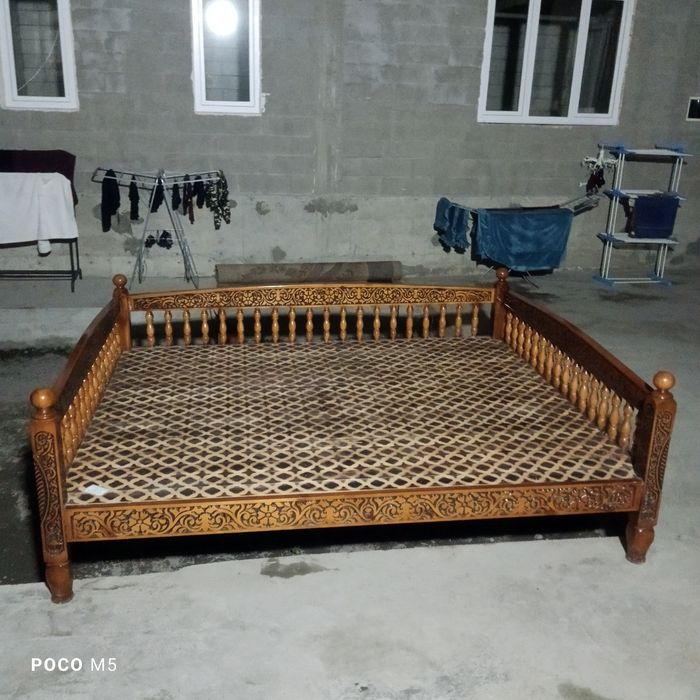 Топчан  новый продаеться срочно связи отездом